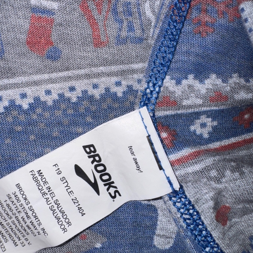 Brooks Run Merry Christmas Long Sleeve Shirt Blue Holiday Sasquatch XXL 221404 - Picture 7 of 11